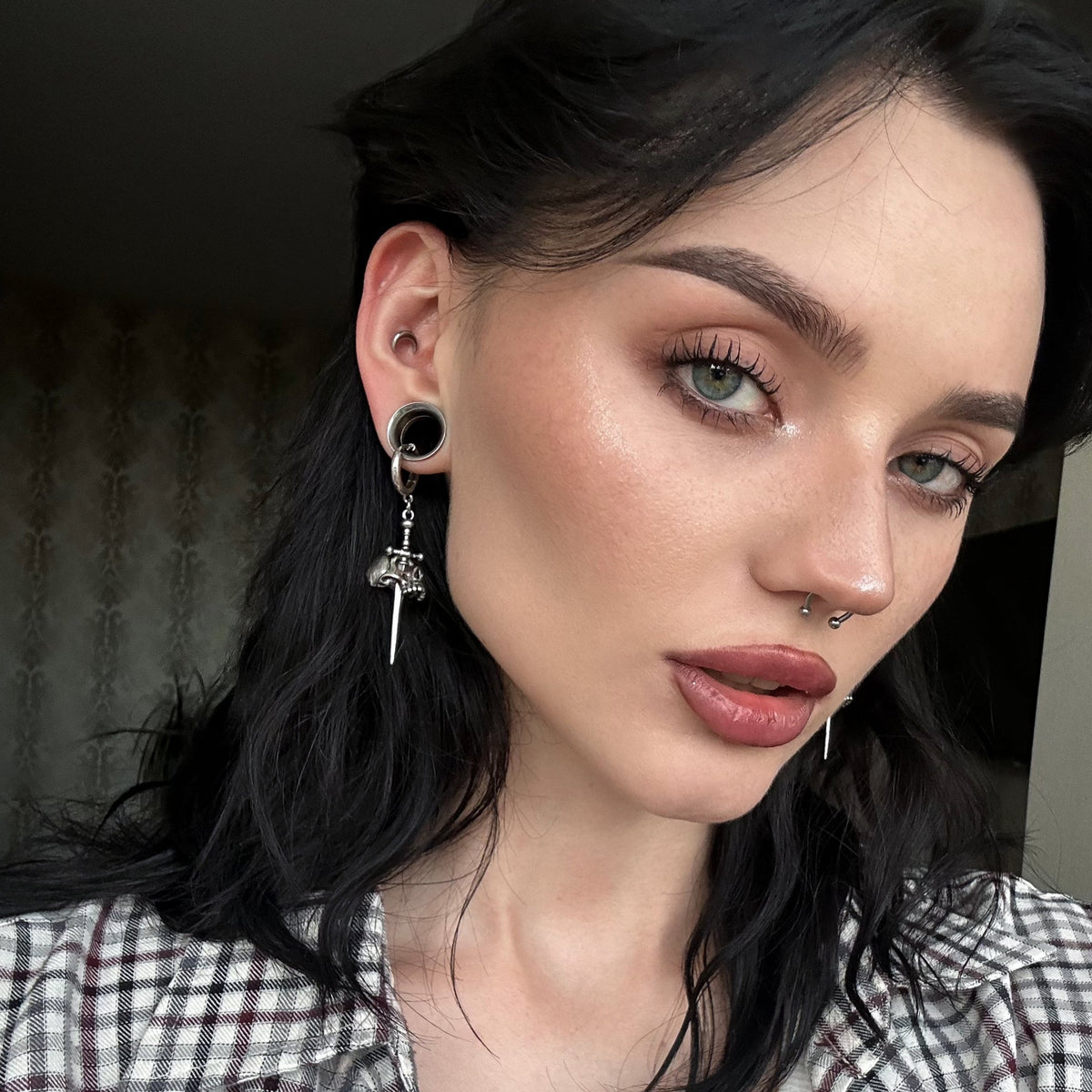 SKULL DAGGER EARRINGS
