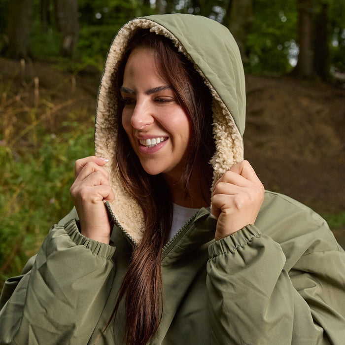 Adults Water Resistant Sherpa Drying Robe - Khaki/Beige 🇬🇧