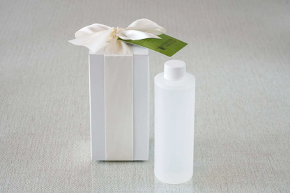 B's Knees Diffuser Refill Scents in Gardenia at Wrapsody