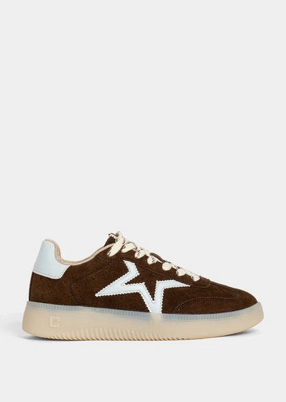 Peaches Brown Suede Sneakers Shoes in 6 at Wrapsody