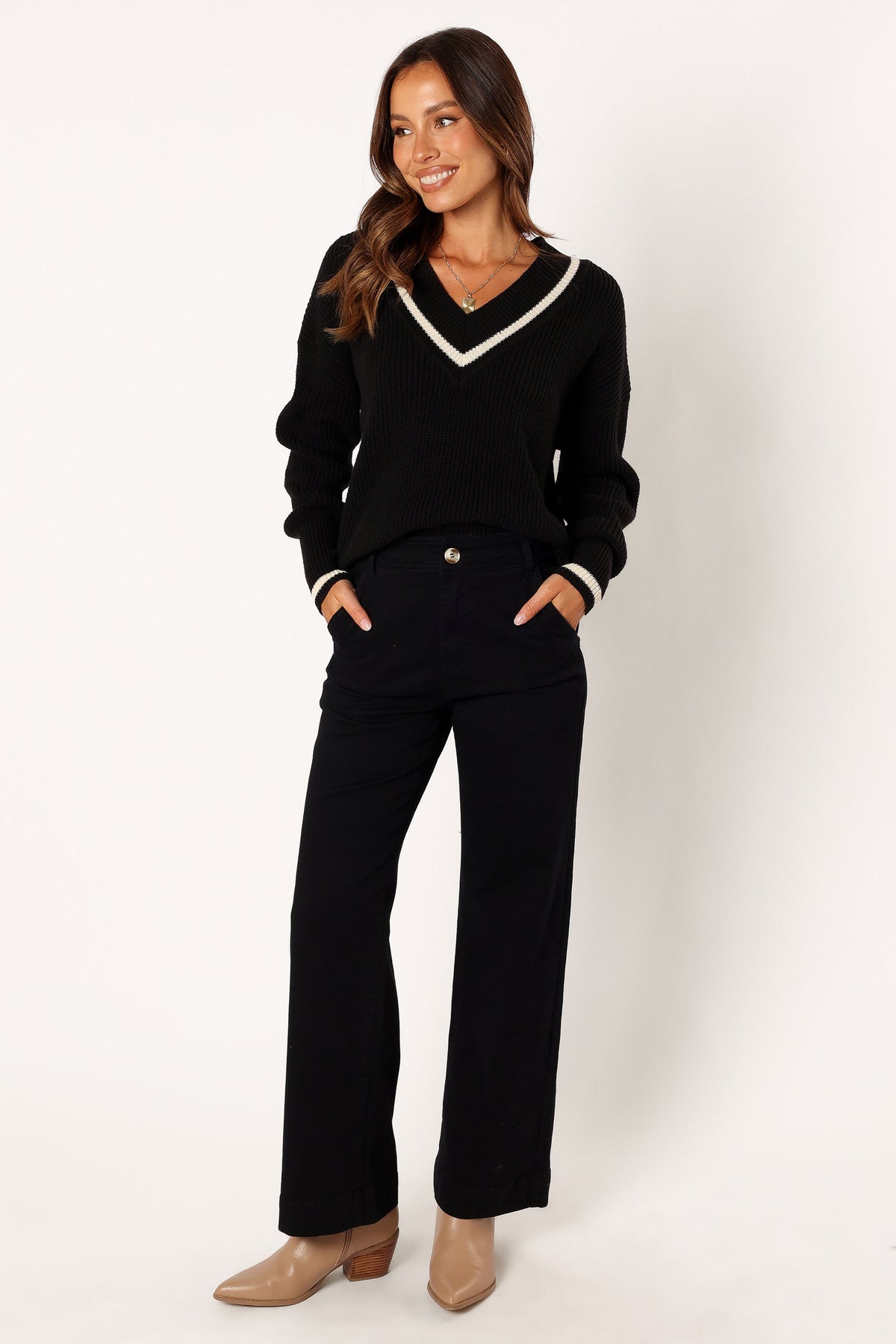 Dominique Contrast Vneck Knit Sweater - Black/Cream