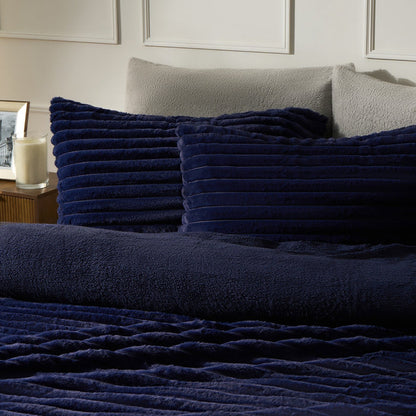 Ribbed Faux Fur Duvet Cover Set - Navy 🇬🇧